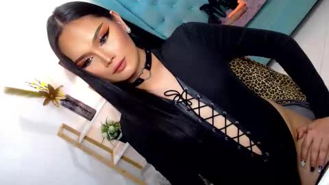 Cleo online show from November 2025 12:44:02 AM