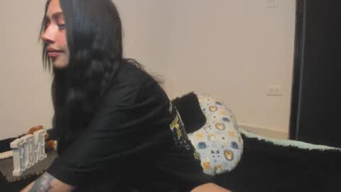 Snapshot of cleosexxx chatting on September 2025 06:13:02 AM cleo y maikol online show from September 2025 06:13:02 AM