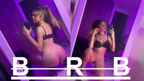 Snapshot of cleosexxx chatting on October 2025 06:36:02 AM cleo y maikol online show from October 2025 06:36:02 AM