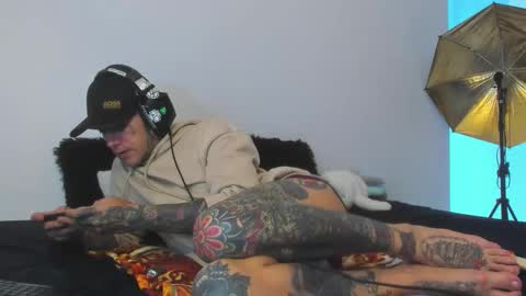 Snapshot of cleosexxx chatting on October 2025 09:37:01 PM cleo y maikol online show from October 2025 09:37:01 PM