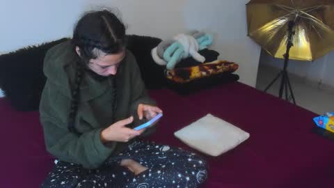 Snapshot of cleosexxx chatting on October 2025 09:53:02 AM cleo y maikol online show from October 2025 09:53:02 AM