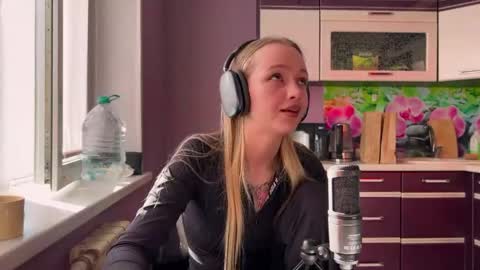 cleotildeamsinger online show from May 2026 11:27:01 AM