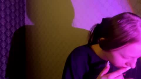 Cleo online show from February 2026 08:01:01 PM