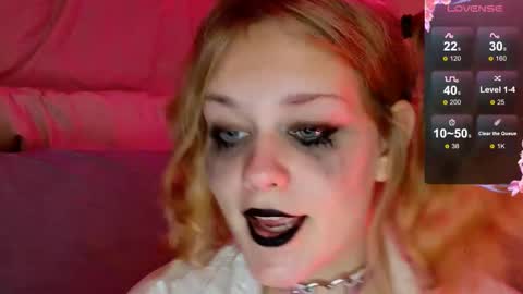 Snapshot of cleovixes chatting on October 2025 04:24:01 AM Cleo online show from October 2025 04:24:01 AM
