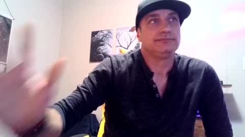 Snapshot of clintwood12 chatting on January 2025 06:05:02 AM chad online show from January 2025 06:05:02 AM