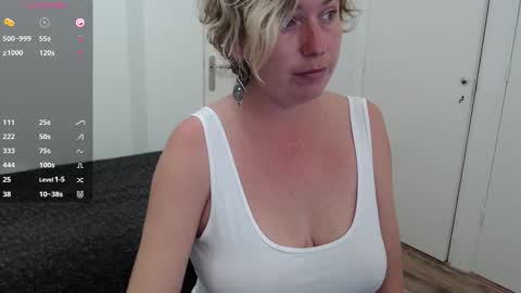 Syl  online show from October 2025 07:09:02 AM