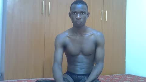Snapshot of clive_damian chatting on May 2026 12:06:02 AM clive_damian online show from May 2026 12:06:02 AM