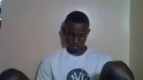 Snapshot of clive_damian chatting on June 2026 03:24:02 PM clive_damian online show from June 2026 03:24:02 PM
