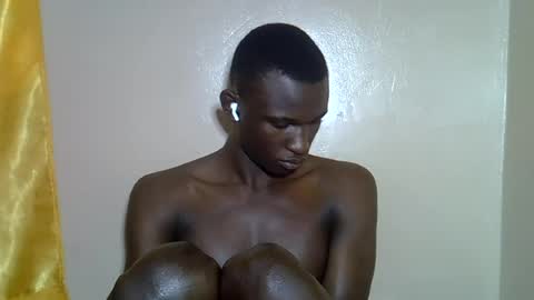 Snapshot of clive_damian chatting on June 2026 04:00:02 AM clive_damian online show from June 2026 04:00:02 AM