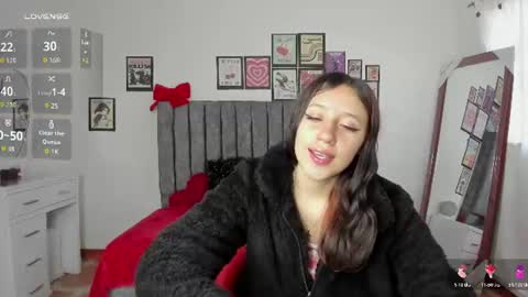 cloe_7 online show from June 2026 12:11:02 PM