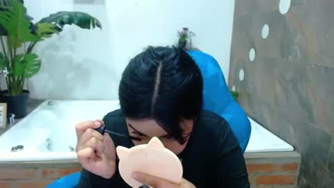 CLOE  online show from July 2026 10:35:02 AM