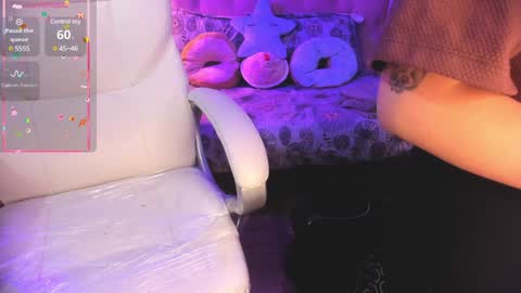 Snapshot of cloe_martinez_ chatting on December 2024 10:03:01 PM Cloe online show from December 2024 10:03:01 PM