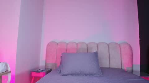 Snapshot of cloe_stanfort chatting on November 2025 07:13:02 PM Cloe Stanfort online show from November 2025 07:13:02 PM