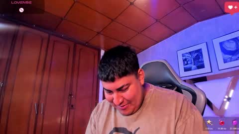 Snapshot of cloe_x_billy chatting on November 2025 12:23:02 PM Cloe x Billy online show from November 2025 12:23:02 PM