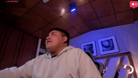 Snapshot of cloe_x_billy chatting on November 2025 01:17:02 PM Cloe x Billy online show from November 2025 01:17:02 PM