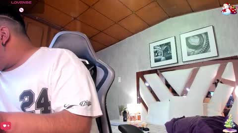 Snapshot of cloe_x_billy chatting on December 2025 07:52:01 PM Cloe x Billy online show from December 2025 07:52:01 PM