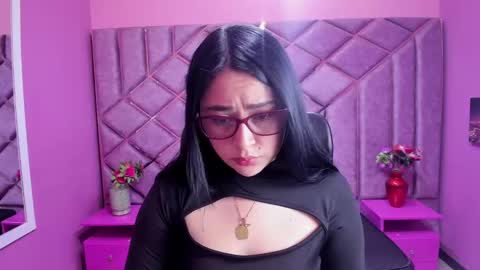 Snapshot of cloebonnie chatting on September 2025 01:10:01 PM CloeBonnie online show from September 2025 01:10:01 PM