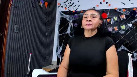 Snapshot of cloee_rabbyt chatting on November 2025 11:20:01 AM CLOE online show from November 2025 11:20:01 AM