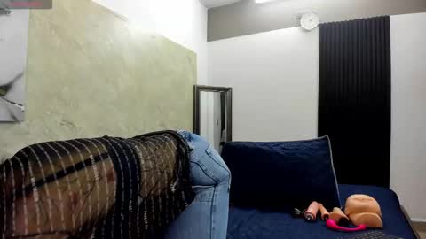 Snapshot of cloee_rabbyt chatting on November 2025 11:21:01 AM CLOE online show from November 2025 11:21:01 AM