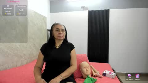 Snapshot of cloee_rabbyt chatting on December 2025 11:28:02 AM CLOE online show from December 2025 11:28:02 AM