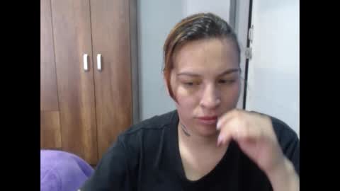 Snapshot of cloepussy chatting on November 2025 12:59:02 PM cloepussy online show from November 2025 12:59:02 PM