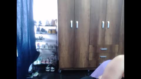 Snapshot of cloepussy chatting on November 2025 06:52:02 PM cloepussy online show from November 2025 06:52:02 PM