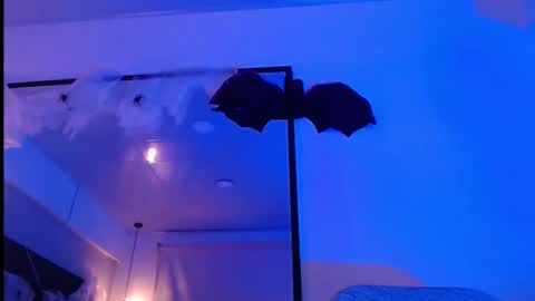 Cloe Stron online show from October 2025 03:24:01 PM