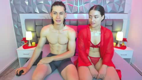 Snapshot of cloeymiller chatting on April 2026 12:46:02 PM Cloe y Miller online show from April 2026 12:46:02 PM