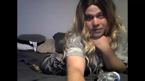 closetmtf online show from November 2025 01:59:02 AM