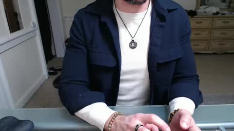 Cloud online show from November 2025 11:15:01 PM