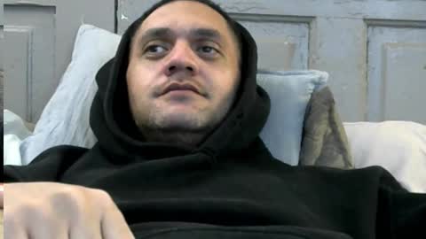 CloudyClearSkies online show from November 2025 04:33:02 AM