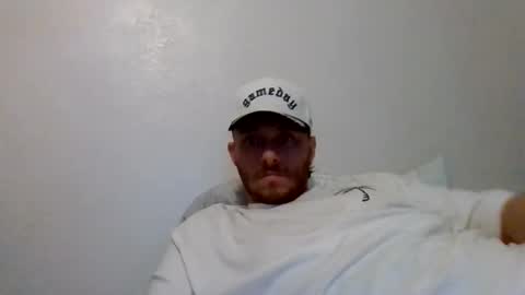 Snapshot of cloudyydayzz chatting on March 2026 07:02:01 AM tallhungandcloudy online show from March 2026 07:02:01 AM