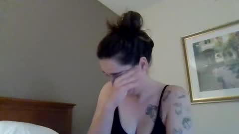 tallhungandcloudy online show from April 2026 06:27:02 AM