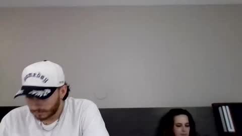 tallhungandcloudy online show from April 2026 10:12:02 PM