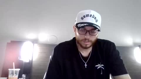 tallhungandcloudy online show from April 2026 01:47:01 AM