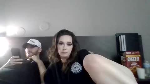 tallhungandcloudy online show from April 2026 04:27:01 AM
