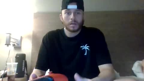 tallhungandcloudy online show from April 2026 08:57:02 PM