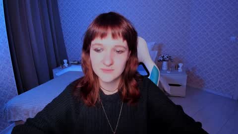 Snapshot of clover_red chatting on December 2024 06:09:02 PM Clover follow me online show from December 2024 06:09:02 PM