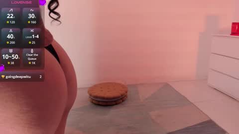 Chloe  online show from November 2025 04:39:01 PM