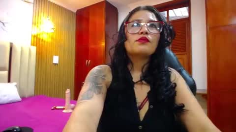 Snapshot of clovyzenvy chatting on June 2026 11:08:02 AM Clovy Zenvy online show from June 2026 11:08:02 AM