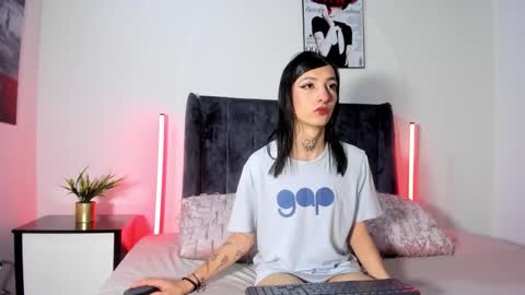 Snapshot of cloy_areo chatting on February 2026 02:07:02 PM Cloy areo make me come with pleasure online show from February 2026 02:07:02 PM