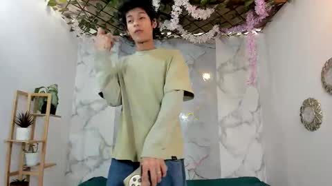 club_latinboys online show from April 2026 06:16:01 PM