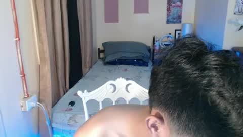 clyde_twinkx online show from April 2026 06:51:01 AM
