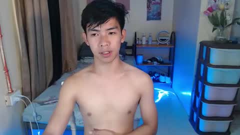 clyde_twinkx online show from May 2026 10:42:01 AM