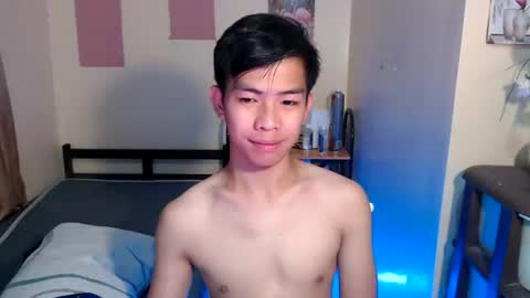 clyde_twinkx online show from June 2026 06:27:02 AM