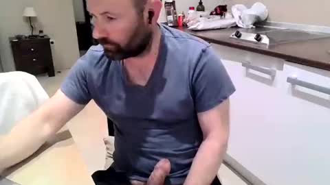 Snapshot of cmp_brandon chatting on April 2026 11:11:02 PM cmp_brandon online show from April 2026 11:11:02 PM