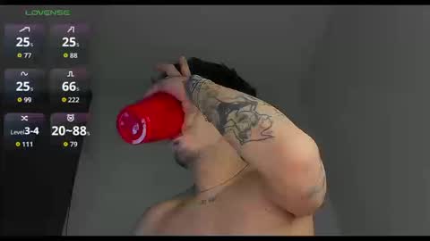 Snapshot of cmzo_ chatting on February 2026 04:13:02 AM Johan online show from February 2026 04:13:02 AM