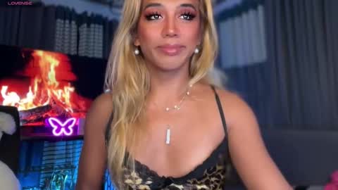 Snapshot of cockprincess_dianna chatting on October 2025 04:18:02 PM PrincessDianna IslandGirl CUMSHOW in PVT and PASSWORDSHOW online show from October 2025 04:18:02 PM