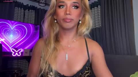 Snapshot of cockprincess_dianna chatting on October 2025 04:57:01 AM PrincessDianna IslandGirl CUMSHOW in PVT and PASSWORDSHOW online show from October 2025 04:57:01 AM