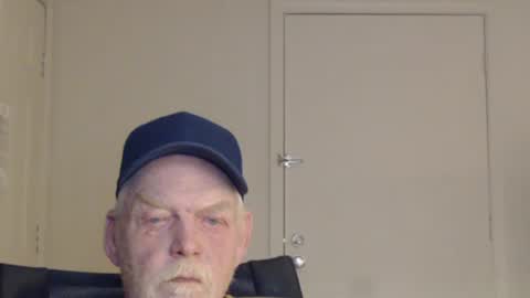 Snapshot of cockreadynow4u chatting on January 2025 12:38:01 AM cockreadynow4u online show from January 2025 12:38:01 AM